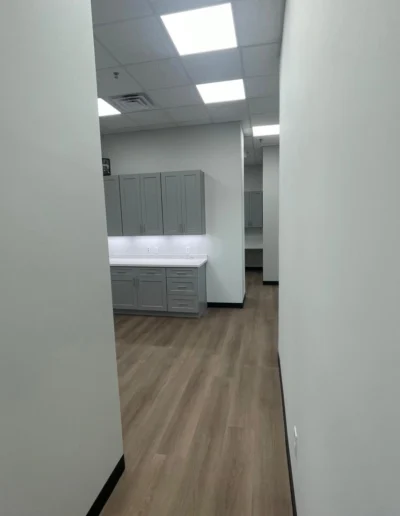 Commercial Project Glue Down LVT. Plazas Americas